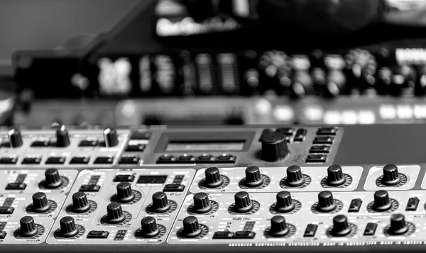 Close-up foto van een audio-mixer — Stockfoto