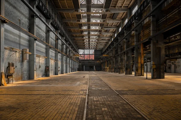 Large industrial hall of a repair station — Stock Photo, Image