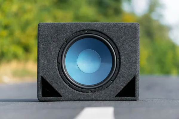 Subwoofers on the road outdoors — Stock Photo, Image