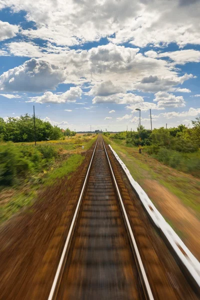 Last tåg i gamla train depot — Stockfoto