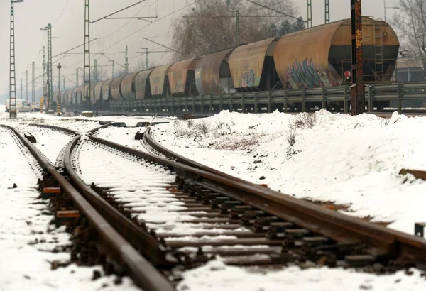 Railroad tracks in de sneeuw — Stockfoto