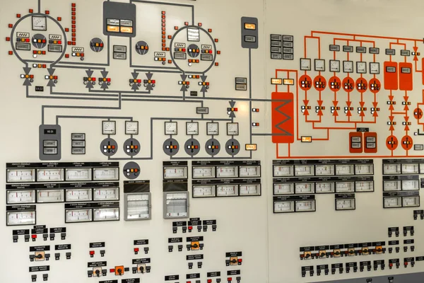 某电厂的控制面板 — 图库照片