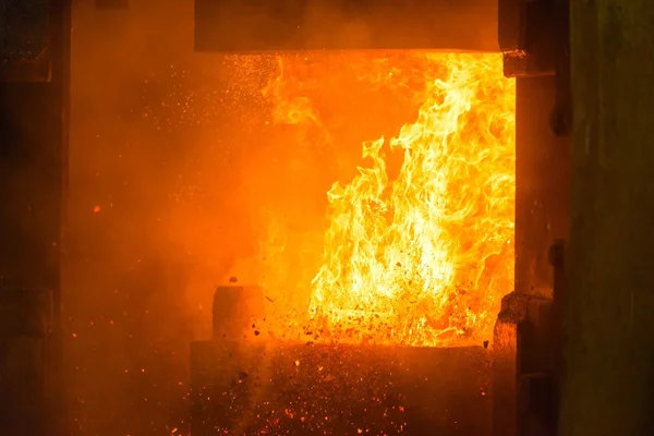 Smeltery yapılan demir — Stok fotoğraf