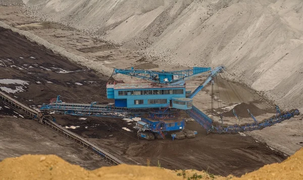 Industrial mining machine in mine — Stock Photo, Image