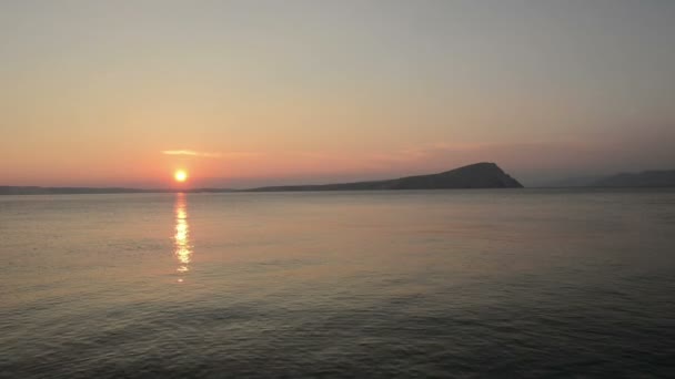 Stille zonsondergang in de zee — Stockvideo