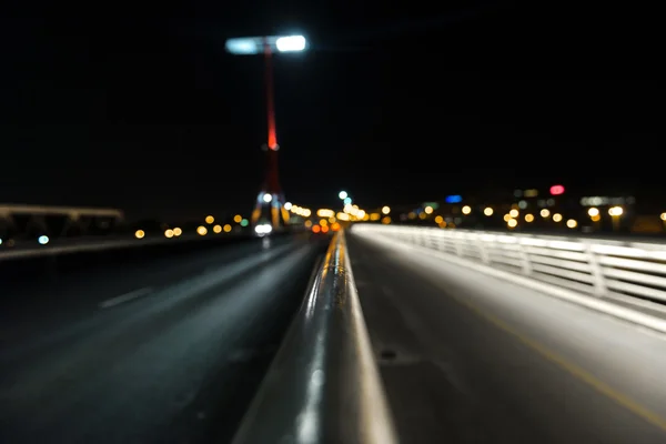 Tom bro på natten — Stockfoto