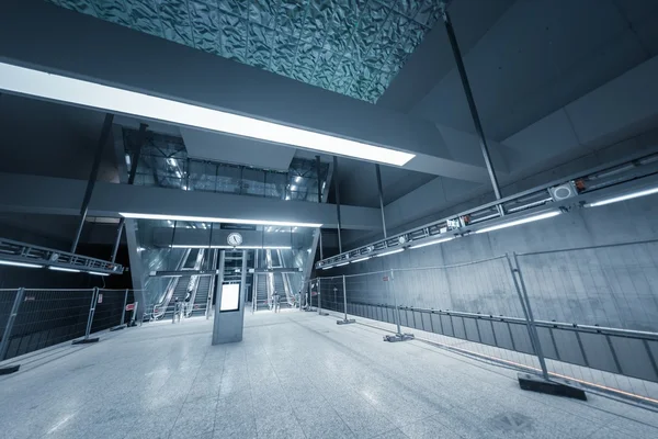 Escalier roulant dans le centre d'affaires — Photo