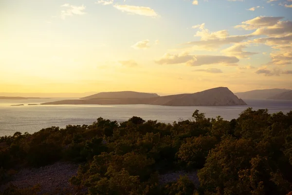 Vista panorámica de una pequeña isla — Foto de Stock