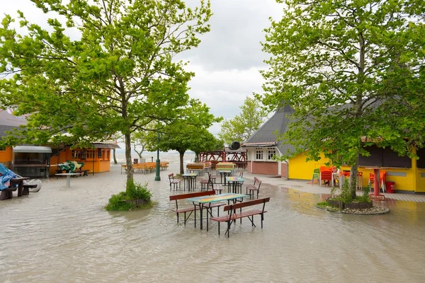 Straßen und Wege überflutet — Stockfoto