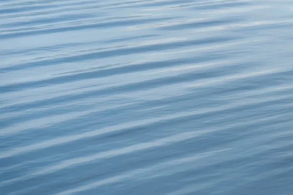 Primo piano della superficie dell'acqua — Foto Stock