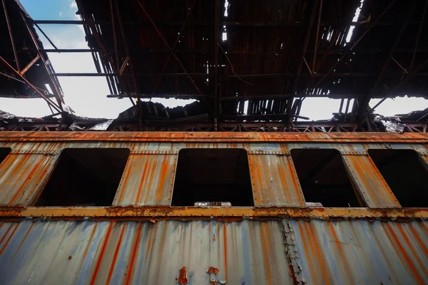 Interno disordinato del veicolo di un vagone ferroviario — Foto Stock