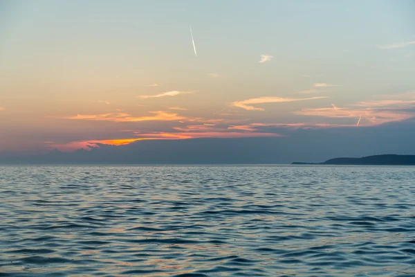 Küste mit Horizont und Himmel — Stockfoto