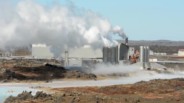 Terreno geotérmico activo — Vídeo de stock