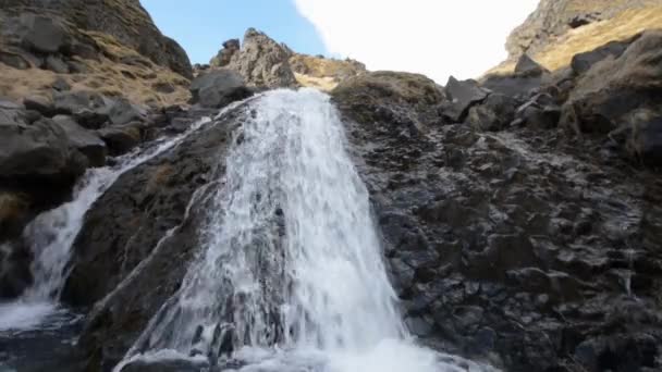 Vattenfall på Island — Stockvideo