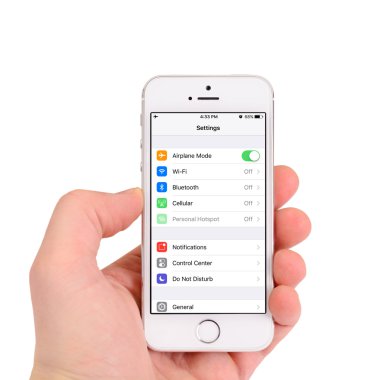 Minsk, Beyaz Rusya - 16 Nisan 2016: Resim Sett ile Apple iphone 5s