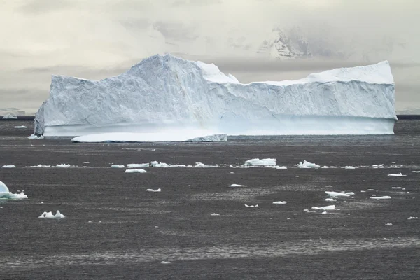 Côtes de l'Antarctique - Réchauffement climatique - Formations glaciaires — Photo