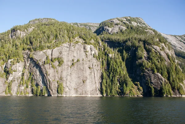 Croisière dans le monument national de Misty Fiords — Photo