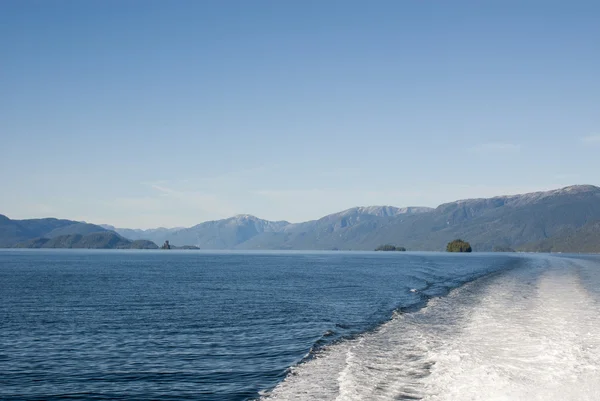 Cruising i Misty fjordar nationalmonument — Stockfoto
