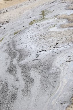 Çamur volkanlar - doku ve patlama-Romanya, Buzau, Berca