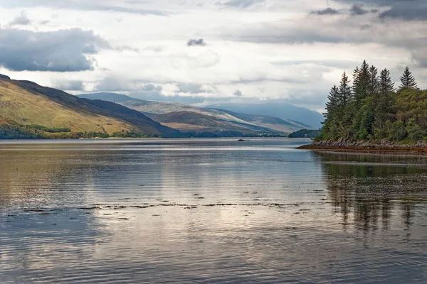 Rilassante Area Picnic Loch Linnhe Negli Altopiani Una Giornata Autunnale — Foto Stock