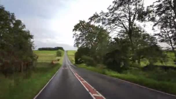 A68号線はイギリスの主要道路であり イングランドのダーリントンからエディンバラのA720号線まで走っている A68道路を走行 ノーサンバーランド イギリス 2020年9月18日 — ストック動画