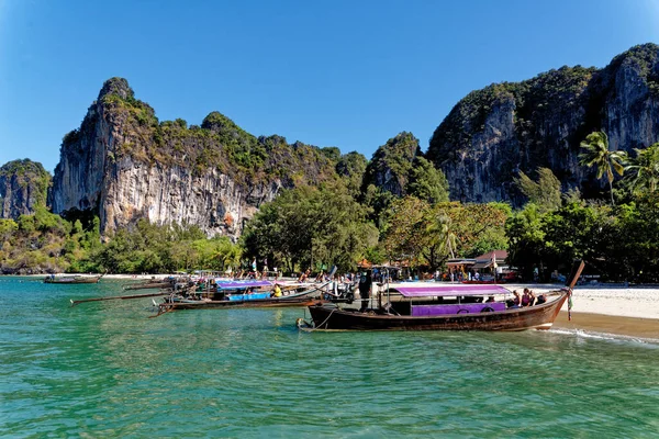 Koh Phak Bia Adası Hong Adası Nın Arkasındaki Küçük Ada — Stok fotoğraf