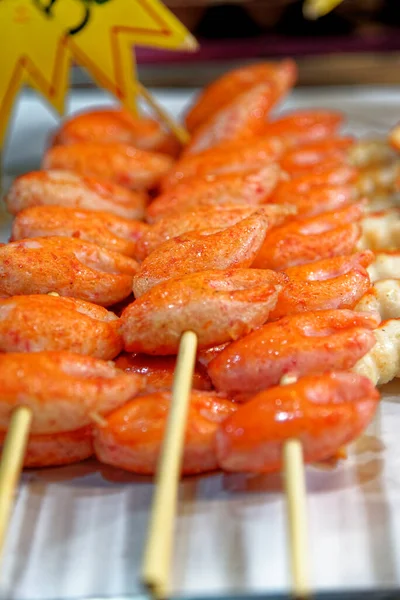 アオナンの魚市場に新鮮な焼きエビ 東南アジア — ストック写真