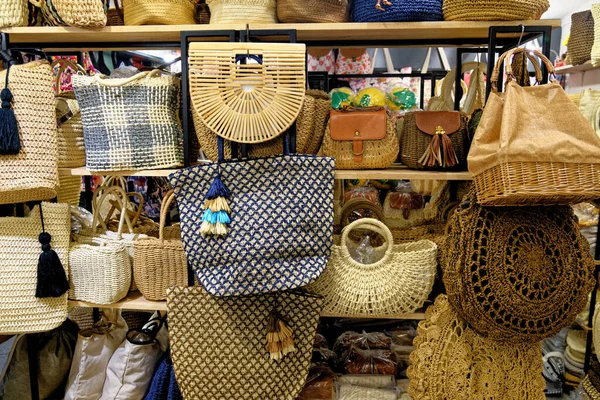 Bolsas Senhora Bonita Cestaria Exibido Mercado Rua Nang Night Tailândia — Fotografia de Stock