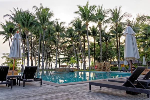 Vista Piscina Dia Ensolarado Férias Destino Viagem Krabi Tailândia Janeiro — Fotografia de Stock