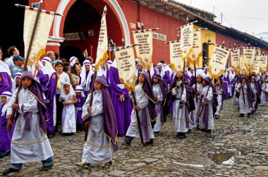 UNESCO Dünya Mirası Alanı Antigua, Guatemala 'da Kutsal Cuma Geçit Töreni (Semana Noel Baba) - 22 Nisan 2011