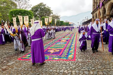 UNESCO Dünya Mirası Alanı Antigua, Guatemala 'da Kutsal Cuma Geçit Töreni (Semana Noel Baba) - 22 Nisan 2011