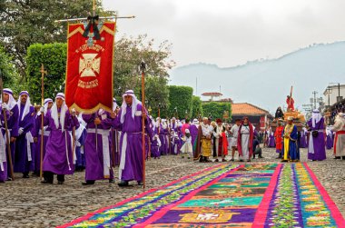 UNESCO Dünya Mirası Alanı Antigua, Guatemala 'da Kutsal Cuma Geçit Töreni (Semana Noel Baba) - 22 Nisan 2011