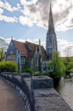 St. Alban Kilisesi, Kopenhag, İskandinavya, Danimarka - Gotik Diriliş Mimarisi - Kopenhag 'da 1885-1887 yılları arasında inşa edilen Anglikan Kilisesi