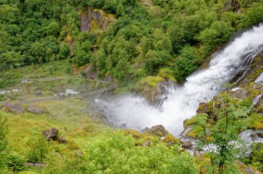 Norveç - Jostedalsbreen Ulusal Parkı - Şelale - Avrupa seyahatleri - 13 Temmuz 2012