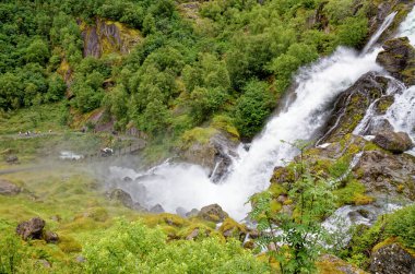 Norveç - Jostedalsbreen Ulusal Parkı - Şelale - Avrupa seyahatleri - 13 Temmuz 2012