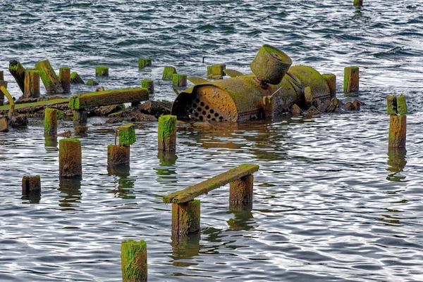 Astoria Oregon Daki Columbia Nehri Ndeki Eski Bir Rıhtımın Kalıntıları — Stok fotoğraf