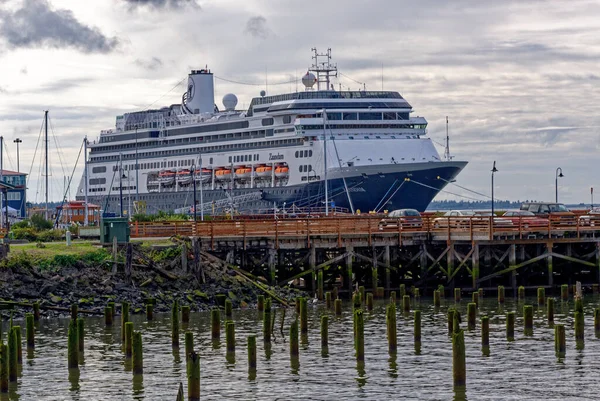 Holland America Cruise Ship Zaandam Astoria Columbia River Oregon Usa — Stock Photo, Image