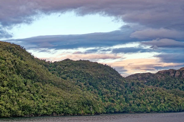 Rejs Alei Lodowcowej Kanał Darwin Patagonia Krajobraz Pięknych Gór Lodowców — Zdjęcie stockowe