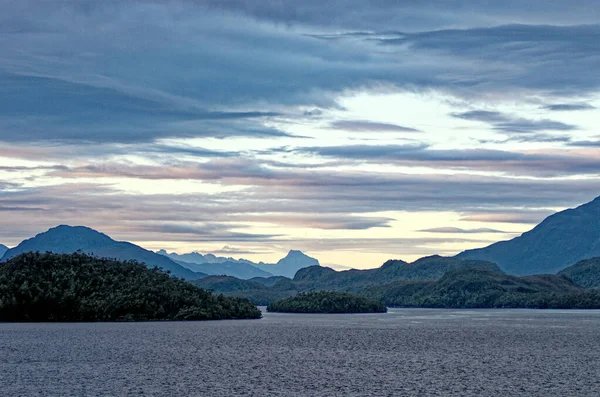 Cruisen Glacier Alley Darwin Channel Patagonië Landschap Van Prachtige Bergen — Stockfoto