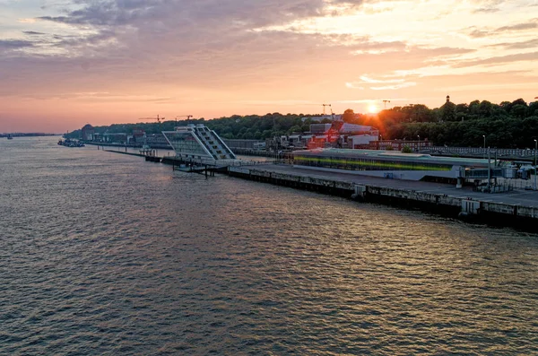 Navegando Pôr Sol Rio Elba Hafencity Hamburgo Alemanha Julho 2012 — Fotografia de Stock