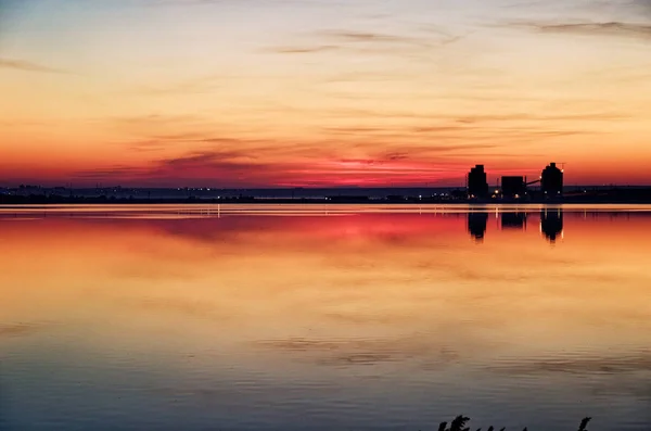 Impianto Illuminato Raffinazione Petrolio Gas Tramonto Navodari Romania Settembre 2011 — Foto Stock