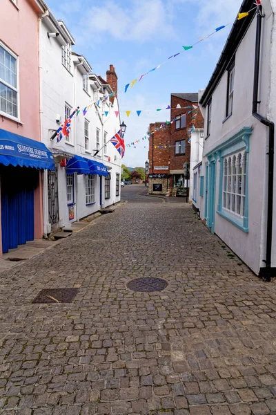 Lymington Hampshire Paredes Renderizadas Coloridas Janelas Baía Shopfronts Longo Paralelepípedos — Fotografia de Stock