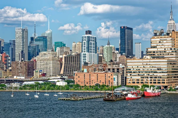 Navegando Rio Hudson Frente South Manhattan Sky Scrapers Manhattan Nova — Fotografia de Stock