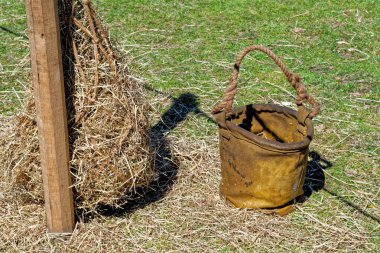 At besleme kovası ve yiyecek otları - Beamish Village, Durham County, İngiltere, 12 Haziran 2021