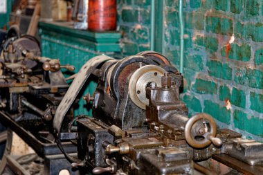Beamish Village, Durham County, İngiltere, İngiltere, 12 Haziran 2021 tarihli eski bir tozlu araba servisi atölyesinde.