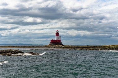 Longstone Deniz Feneri - Kuzey İngiltere 'nin Northumberland Sahili' ndeki Farne Adaları 'nda yer almaktadır - Birleşik Krallık