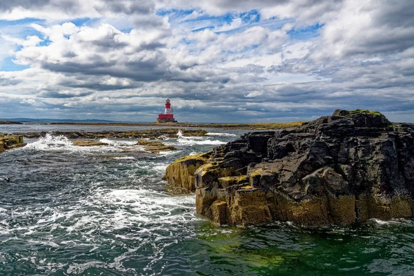 Phare Longstone Situé Sur Les Îles Farne Extérieures Sur Côte — Photo