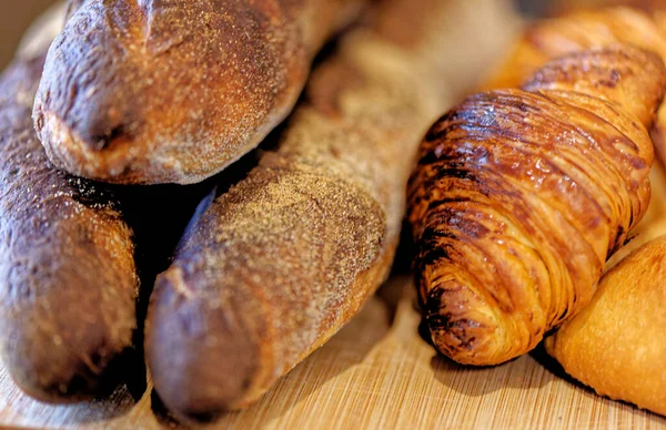 Surtido Repostería Croissants Pains Chocolat Baguettes Francesas Panadería Francesa —  Fotos de Stock