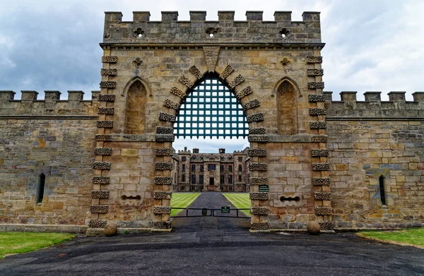 Entrance Gate Ford Castle Etal Berwick Tweed Hrabstwo Northumberland Anglia — Zdjęcie stockowe