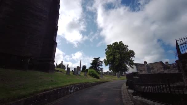 Iglesia Santa Ruda Santa Cruz Con Campanario Cementerio Real Con — Vídeos de Stock